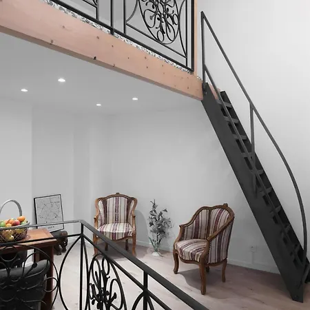 Cosy And Modern New *